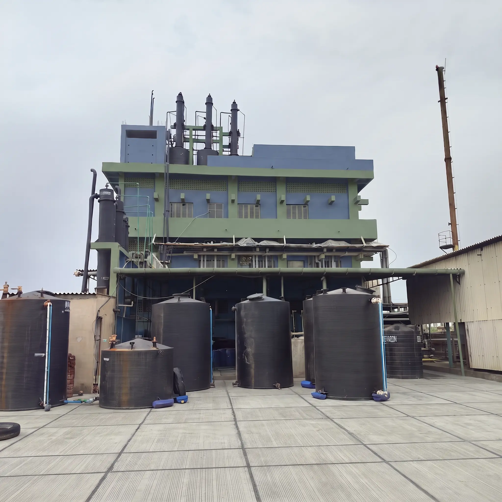 Bulk pharmaceutical intermediates storage and tank farm